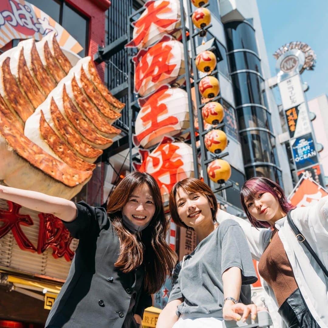 えっちゃんさんのインスタグラム写真 - (えっちゃんInstagram)「. こってこて🐙OSAKA2 .  @nogachannel .  @shioriabe_official .  @moron_non . . . .  #大阪 #大阪観光 #大阪旅行 #道頓堀 #グリコポーズ」6月25日 22時47分 - ecchan_bom2