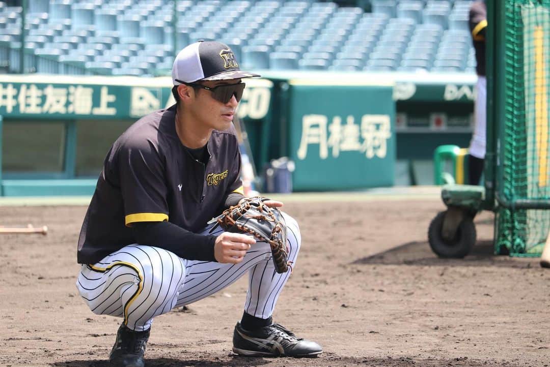 阪神タイガースさんのインスタグラム写真 - (阪神タイガースInstagram)「6月26日中日戦、本日の試合前練習の様子です！ #中野拓夢 選手 #熊谷敬宥 選手 #坂本誠志郎 選手 #佐藤輝明 選手 #植田海 選手 #長坂拳弥 選手 #アーロンウィルカーソン 選手 #湯浅京己 選手 #浜地真澄 選手 #岩崎優 選手 #toracoday  #阪神タイガース  #イチにカケル！」6月26日 13時05分 - hanshintigers_official