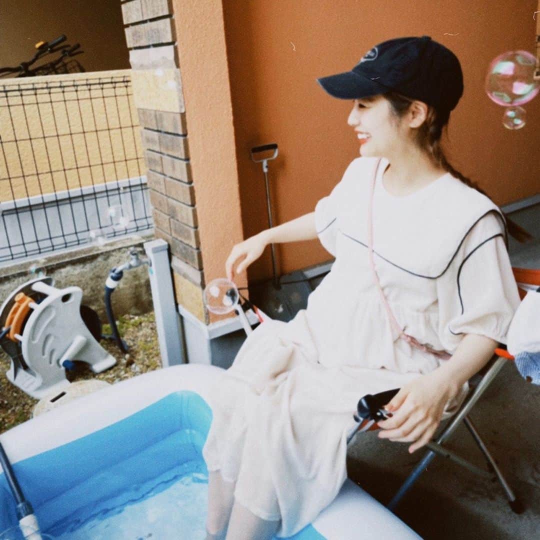 安中亜美さんのインスタグラム写真 - (安中亜美Instagram)「ㅤㅤㅤㅤㅤㅤㅤㅤㅤㅤㅤㅤㅤ 夏感じるぅー☀️🫧」6月26日 16時46分 - amitwinsworld