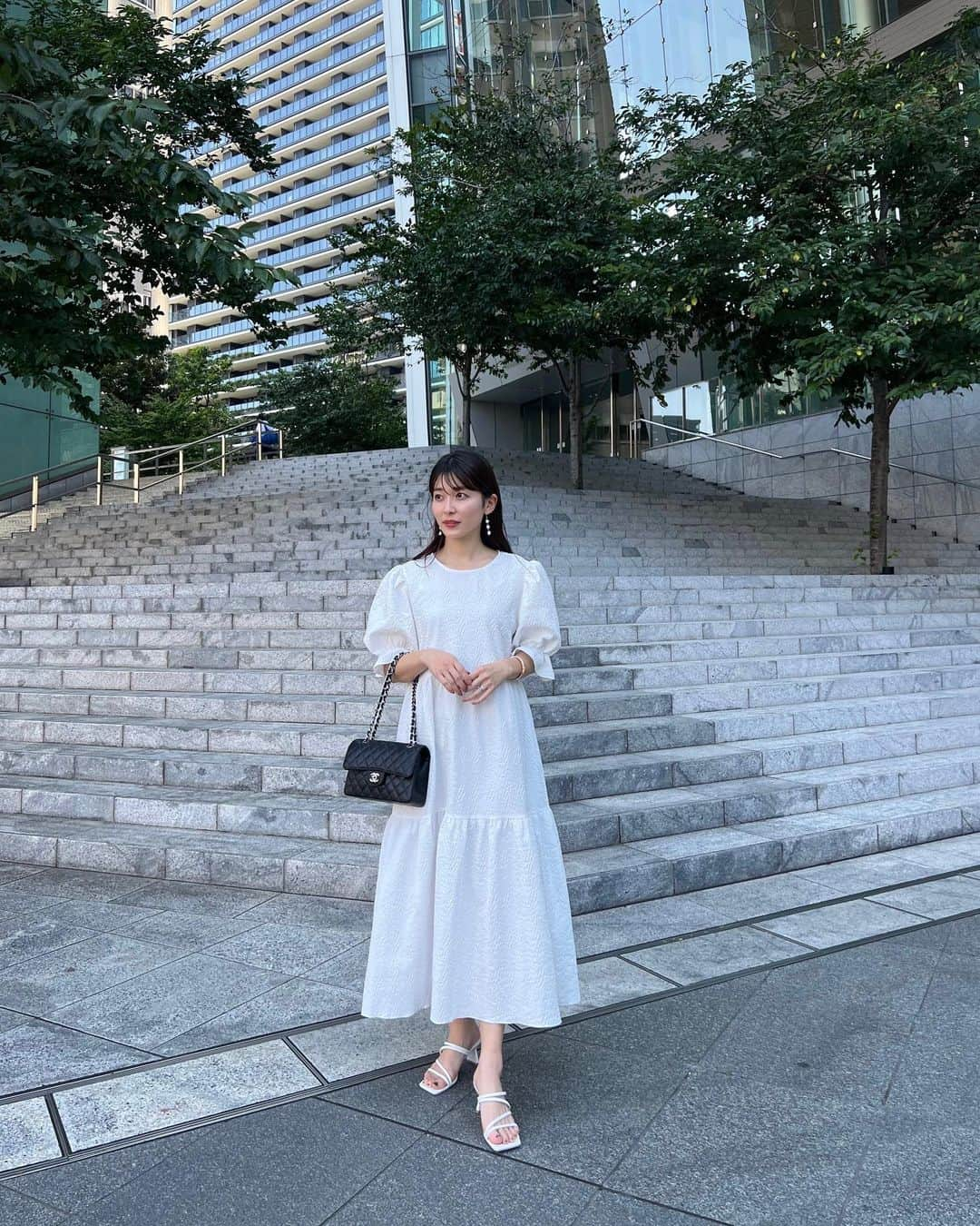 山本里菜さんのインスタグラム写真 - (山本里菜Instagram)「. ゆっくりのんびりな休日🍃 リフレッシュして 明日からまた頑張るぞ。  #休日　#暑すぎる　#服だけでも爽やかに」6月26日 18時27分 - rinayamamoto_0622