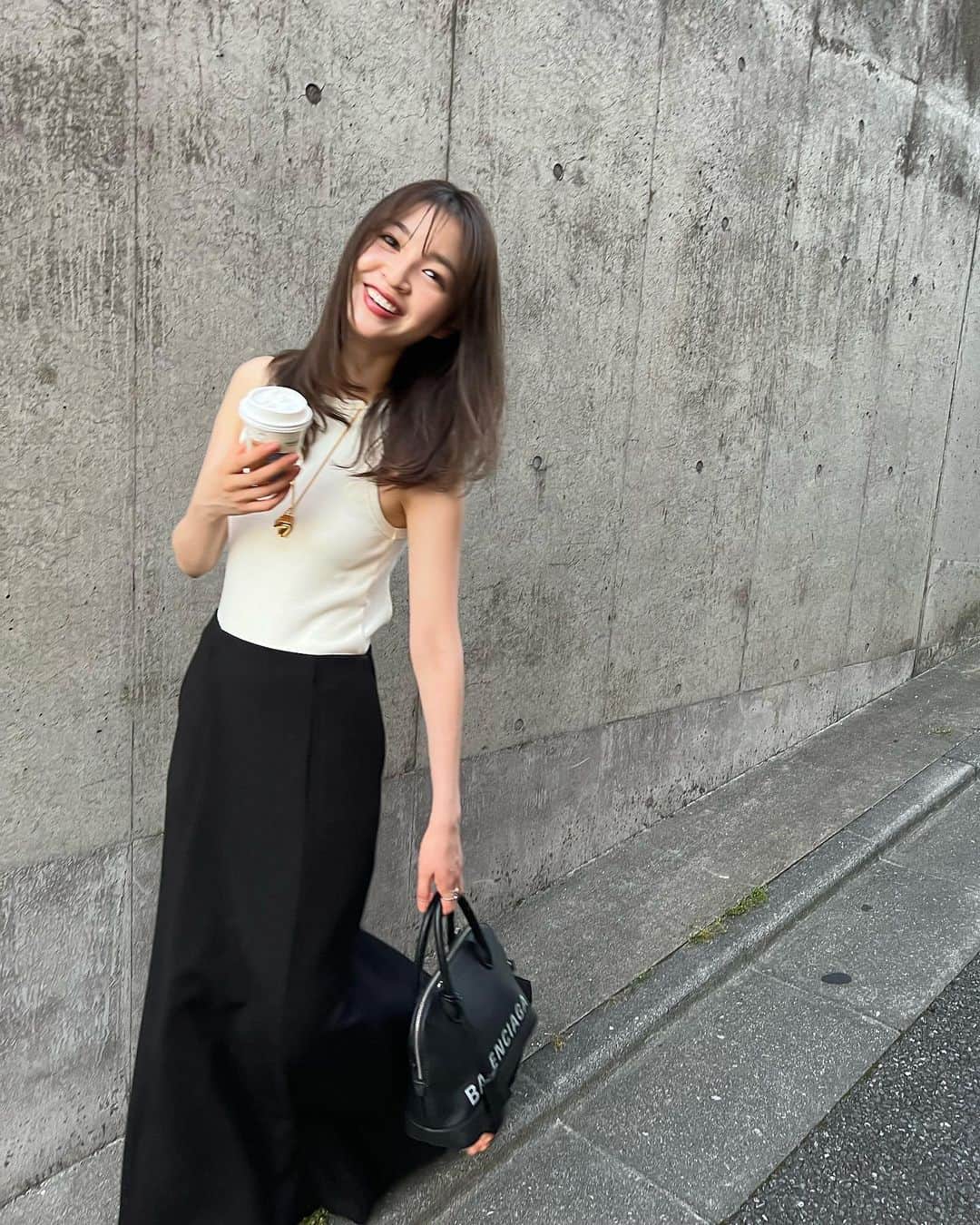 上西星来さんのインスタグラム写真 - (上西星来Instagram)「私服🤍  妹がいろんなパターン撮ってくれたので、写真多めです🫣  毎日暑い！暑すぎる！ 水分沢山摂りましょうね🥺！！」6月26日 20時44分 - seira_jonishi_tpd