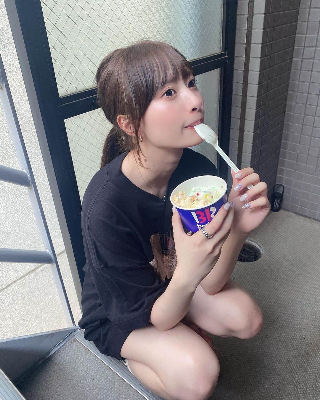 藤川らるむさんのインスタグラム写真 - (藤川らるむInstagram)「夏はアイスがいーの！  ⁡ ⁡ ⁡ ‬ ⁡ ⁡ ⁡ ⁡ ⁡ 여자 #followｍe #follower #女孩 #섹시한 #fashion #ınstagood #photooftheday #art #cute #style #me #패션스타그램 #セルフィー #igersjp #selfie #팔로우환영 #란제리 #속옷 #น่ารักจัง #ใสใส#สคใส #ยิ้ม #คําคม  #สาวออฟฟิต#ถกและดีมือนจริง #สาวออฟฟิศ」6月26日 21時11分 - ralumu_00