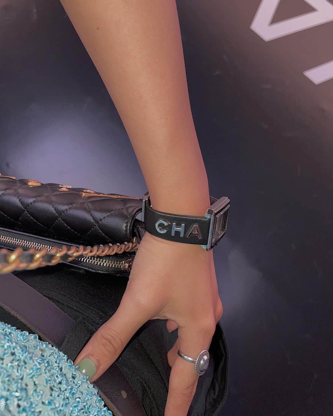 Julia Castroさんのインスタグラム写真 - (Julia CastroInstagram)「ChanelWanted⌚️ どの腕時計もとっても可愛かった🖤 . @chanelofficial  #chanelwanted」6月26日 21時17分 - julia.c.0209