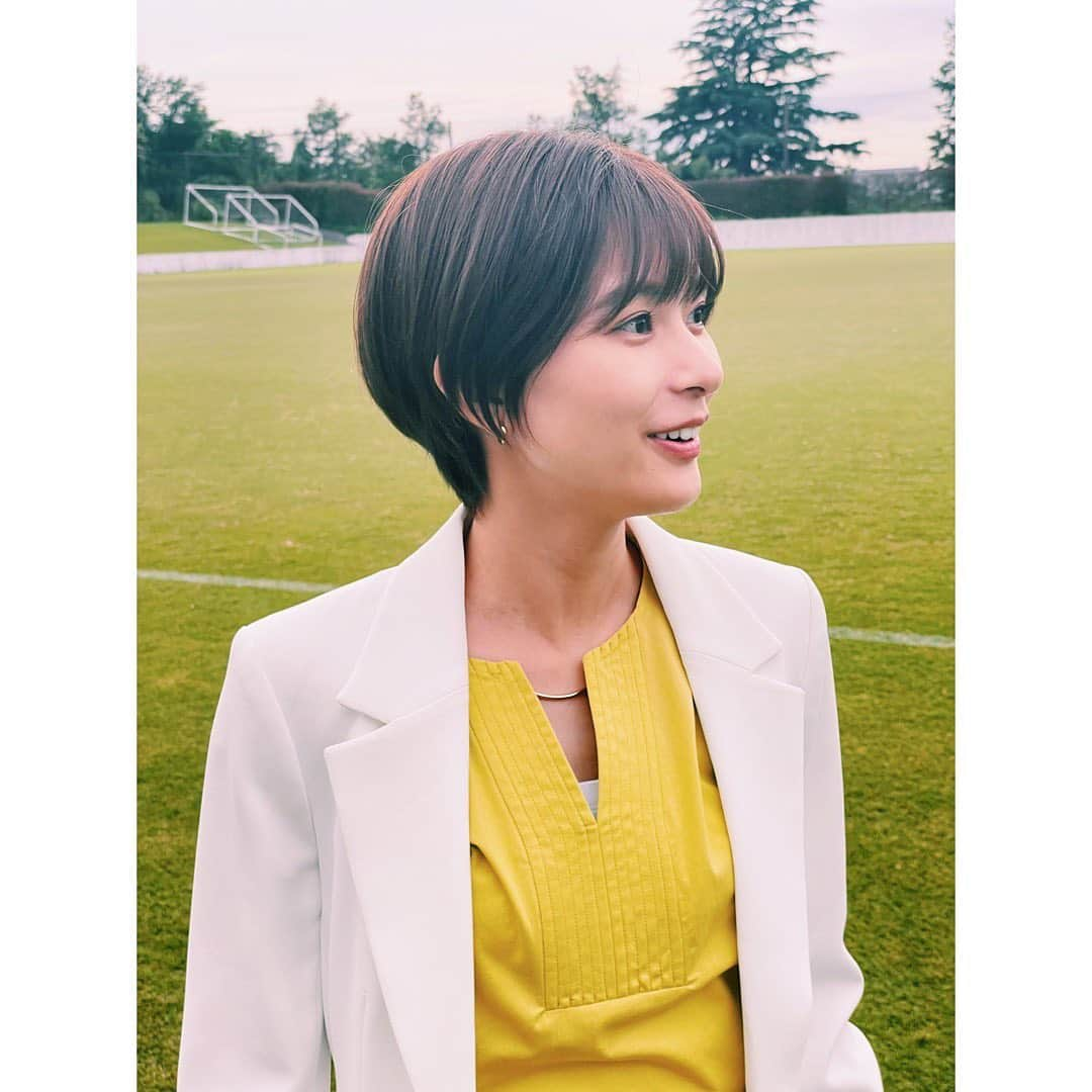 芳根京子さんのインスタグラム写真 - (芳根京子Instagram)「「オールドルーキー」 第1話ありがとうございました⚽️  時間あるから写真撮ろーって撮ってたら、本日の撮影終了です！って聞こえて「ほえ？終わったの？終わりだって。お疲れ様でした！」の顔、です。  #オールドルーキー」6月27日 12時21分 - yoshinekyoko