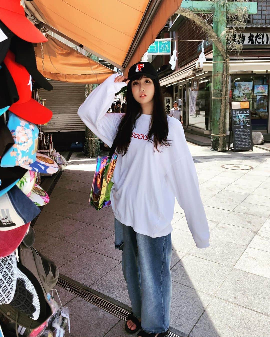 稲森美優さんのインスタグラム写真 - (稲森美優Instagram)「生シラス丼がたべたくて。 ほぼ里帰り。  #江ノ島 #生シラス丼  #インスタアート #ootd  #シューティング #shootingphoto #instaart #gallerywall #igersjp  #Instagramjapan #portrait #portrait_shots #bestphotogram_portraits #instaportrait  #instagood #followme #被写体 #写真好きな人と繋がりたい#写真撮ってる人と繋がりたい #ファインダー越しの私の世界 #カメラ好きな人と繋がりたい #ファインダー越しの世界 #東京カメラ部 #写真部 #かわいい」6月27日 12時34分 - miyuuinamori