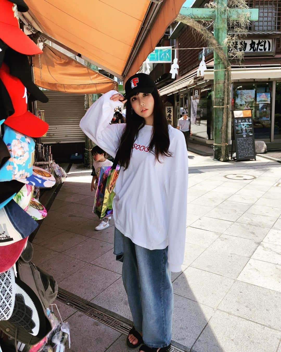 稲森美優さんのインスタグラム写真 - (稲森美優Instagram)「生シラス丼がたべたくて。 ほぼ里帰り。  #江ノ島 #生シラス丼  #インスタアート #ootd  #シューティング #shootingphoto #instaart #gallerywall #igersjp  #Instagramjapan #portrait #portrait_shots #bestphotogram_portraits #instaportrait  #instagood #followme #被写体 #写真好きな人と繋がりたい#写真撮ってる人と繋がりたい #ファインダー越しの私の世界 #カメラ好きな人と繋がりたい #ファインダー越しの世界 #東京カメラ部 #写真部 #かわいい」6月27日 12時34分 - miyuuinamori