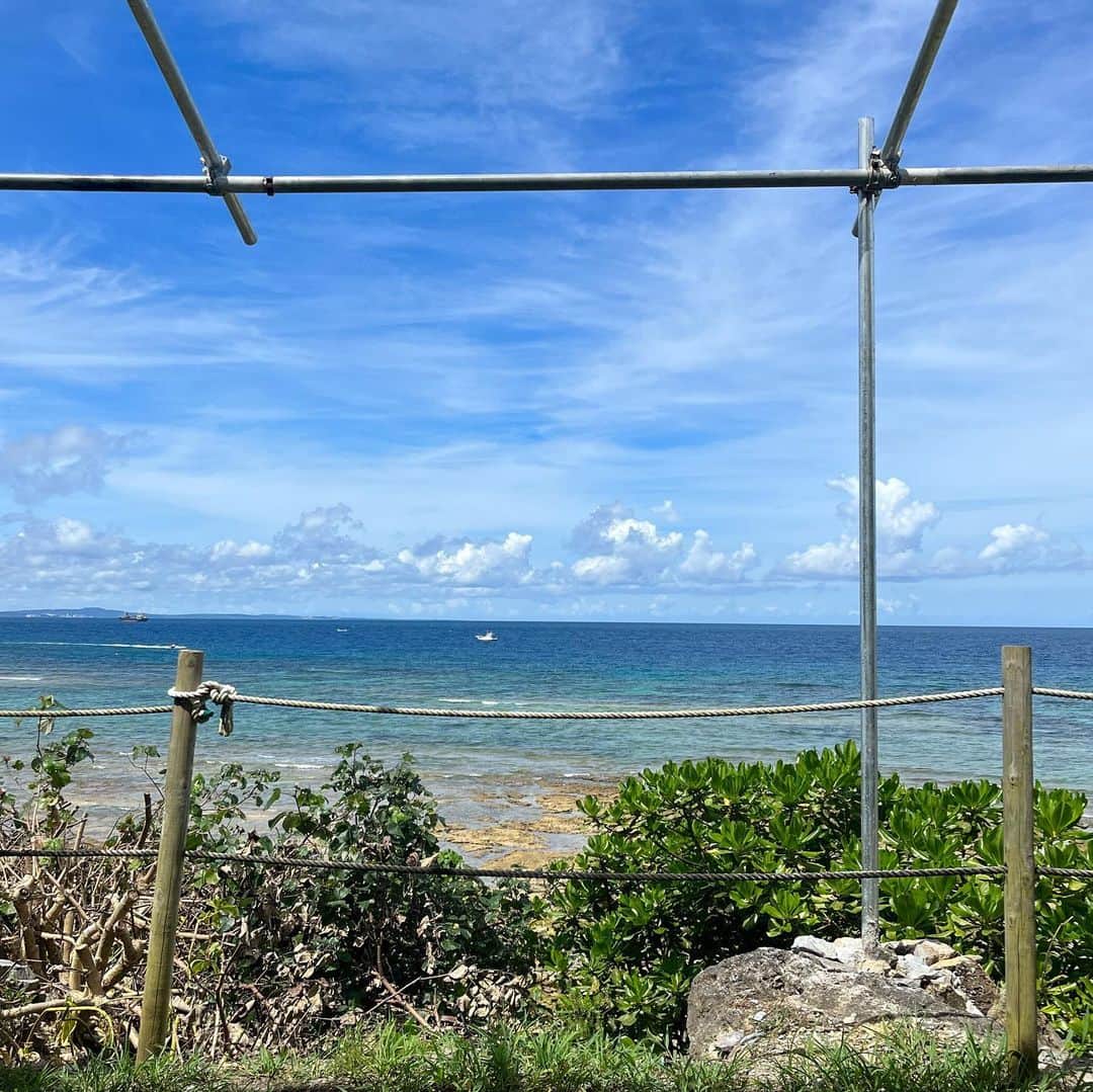 田久保夏鈴さんのインスタグラム写真 - (田久保夏鈴Instagram)「沖縄最高すぎたー！！！ たくさんきれいな海で泳いで、たくさん美味しいもの食べた♡ 写真たっっっくさんあるからまた載せよ🥰しあわせだったな〜🏝  明日からまた頑張れる💪🏼🌈」6月27日 20時40分 - kar_insta_gram