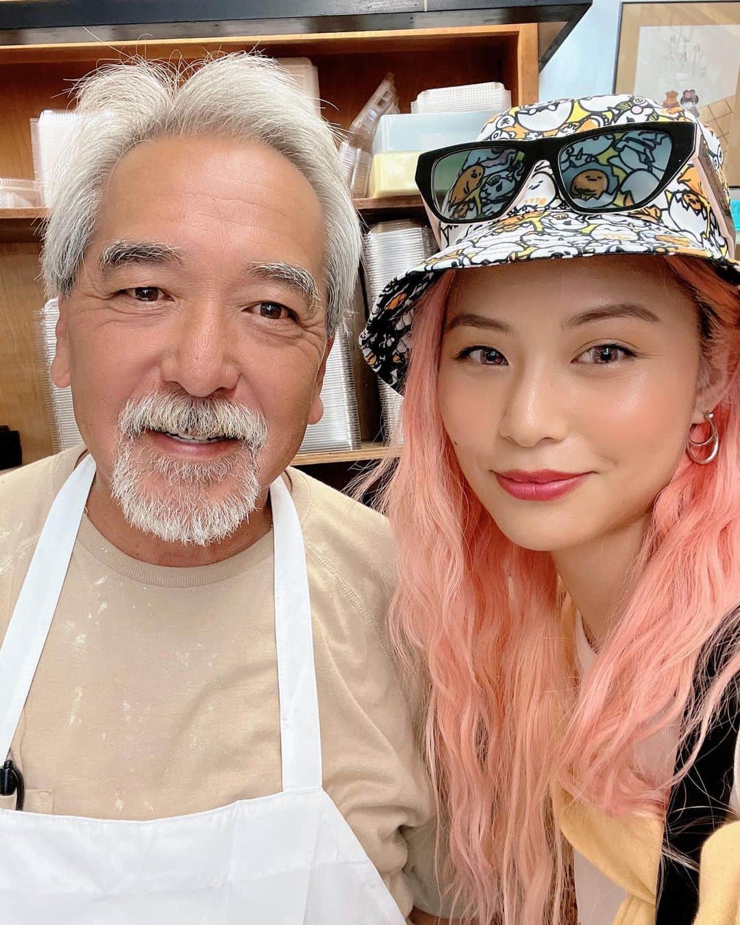 Yukiさんのインスタグラム写真 - (YukiInstagram)「Anyone else a fan of MURAKAMI? I am! Swipe to see some fun 🙃   I took my girl @tokyo_twiggy around LA while she was visiting town. It was fun to just enjoy each other’s company and encouraging each other to rise above 🙌🏻💕   I also had the pleasure of meeting Mr. Bryan of @fugetsudo in Little Tokyo! Such a historic Japanese sweets shop 💕   Lastly, if you know what anime that yellow moped is from, you a real G 😆   @thebroadmuseum @takashipom #murakami #takashimurakami #thebroad #thebroadmuseum #littletokyo #dtla #FLCL #furikuri」6月28日 5時25分 - yukibomb