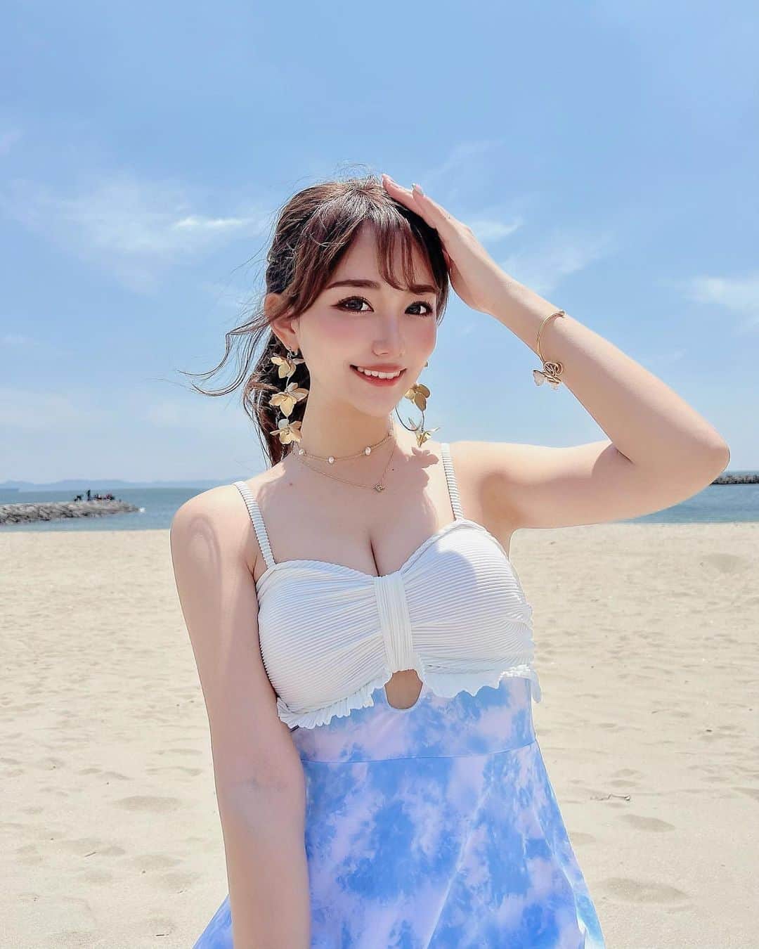 美女美容事情さんのインスタグラム写真 - (美女美容事情Instagram)「《今年のビキニコーデ👙🏝☀️》 *⁠ 今回ご紹介させて頂きますのは!!👀❤︎⁠⠀ かとこさん< @katoco0326 >の素敵なお写真📸⁠⠀⁠⠀⁠⠀⁠ *⁠⠀⁠⠀⁠⠀⁠⠀ ワンピースのような水着でかわいい💖🏖 とても似合っていて美しいです☺️❣️ *⠀⁠⠀⁠⠀⁠⠀⁠⠀ かとこさん< @katoco0326 > ⁠⠀⁠⠀⁠⠀⁠⠀ 素敵な投稿ありがとうございました☺️📸✨ *⠀⁠⠀⁠⠀⁠⠀⁠⠀ かとこさんのアカウントには他にも素晴らしい投稿が沢山ありますので是非覗いてみてくださいね💁‍♀️💙⁠⠀⁠⠀⁠⠀⁠⠀ *⠀⁠⠀⁠⠀⁠⠀⁠⠀ △▼△▼△▼△▼△▼△▼△▼△▼△▼ ⁠⠀⁠⠀⁠⠀ ❤🧡💛「美女美容事情」💚💙💜⠀⠀⠀⠀⠀⠀⠀⠀⠀⠀⠀⠀⠀⠀⁠⠀⁠⠀⁠⠀⁠⠀⁠⠀ 👇掲載ご希望の方は👇⠀⠀⠀⠀⠀⠀⠀⠀⠀⠀⠀⠀⠀⠀⠀⁠⠀⁠⠀⁠⠀⁠⠀⁠⠀ @b_b_j.jタグ付けと🖤 #ビジョビ ⁠⠀ 🖤タグ付けお願いします✨⠀⠀⠀⠀⠀⠀⠀⠀⠀⠀⠀⠀⠀⠀⠀⁠⠀⁠⠀⁠⠀⁠⠀⁠⠀ △▼△▼△▼△▼△▼△▼△▼△▼△▼ ⁠⠀⁠ #ootd #fashion #instafood #instagram #コーディネート #コーデ #今日の服 #水着 #水着女子 #水着コーデ #海 #海コーデ #海水浴 #ビキニ #ビキニガール #ビキニ👙」6月28日 16時59分 - b_b_j.j