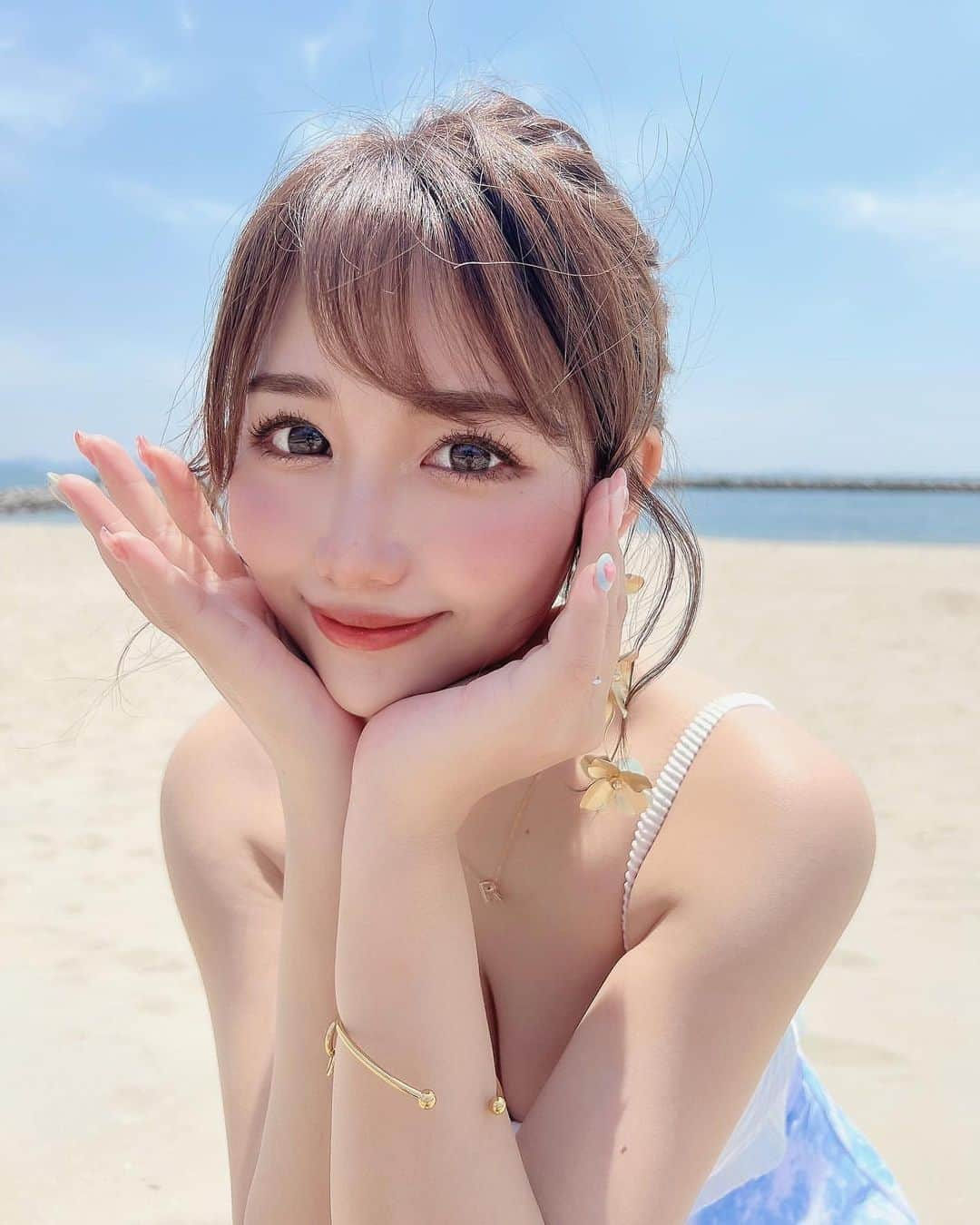 美女美容事情さんのインスタグラム写真 - (美女美容事情Instagram)「《今年のビキニコーデ👙🏝☀️》 *⁠ 今回ご紹介させて頂きますのは!!👀❤︎⁠⠀ かとこさん< @katoco0326 >の素敵なお写真📸⁠⠀⁠⠀⁠⠀⁠ *⁠⠀⁠⠀⁠⠀⁠⠀ ワンピースのような水着でかわいい💖🏖 とても似合っていて美しいです☺️❣️ *⠀⁠⠀⁠⠀⁠⠀⁠⠀ かとこさん< @katoco0326 > ⁠⠀⁠⠀⁠⠀⁠⠀ 素敵な投稿ありがとうございました☺️📸✨ *⠀⁠⠀⁠⠀⁠⠀⁠⠀ かとこさんのアカウントには他にも素晴らしい投稿が沢山ありますので是非覗いてみてくださいね💁‍♀️💙⁠⠀⁠⠀⁠⠀⁠⠀ *⠀⁠⠀⁠⠀⁠⠀⁠⠀ △▼△▼△▼△▼△▼△▼△▼△▼△▼ ⁠⠀⁠⠀⁠⠀ ❤🧡💛「美女美容事情」💚💙💜⠀⠀⠀⠀⠀⠀⠀⠀⠀⠀⠀⠀⠀⠀⁠⠀⁠⠀⁠⠀⁠⠀⁠⠀ 👇掲載ご希望の方は👇⠀⠀⠀⠀⠀⠀⠀⠀⠀⠀⠀⠀⠀⠀⠀⁠⠀⁠⠀⁠⠀⁠⠀⁠⠀ @b_b_j.jタグ付けと🖤 #ビジョビ ⁠⠀ 🖤タグ付けお願いします✨⠀⠀⠀⠀⠀⠀⠀⠀⠀⠀⠀⠀⠀⠀⠀⁠⠀⁠⠀⁠⠀⁠⠀⁠⠀ △▼△▼△▼△▼△▼△▼△▼△▼△▼ ⁠⠀⁠ #ootd #fashion #instafood #instagram #コーディネート #コーデ #今日の服 #水着 #水着女子 #水着コーデ #海 #海コーデ #海水浴 #ビキニ #ビキニガール #ビキニ👙」6月28日 16時59分 - b_b_j.j