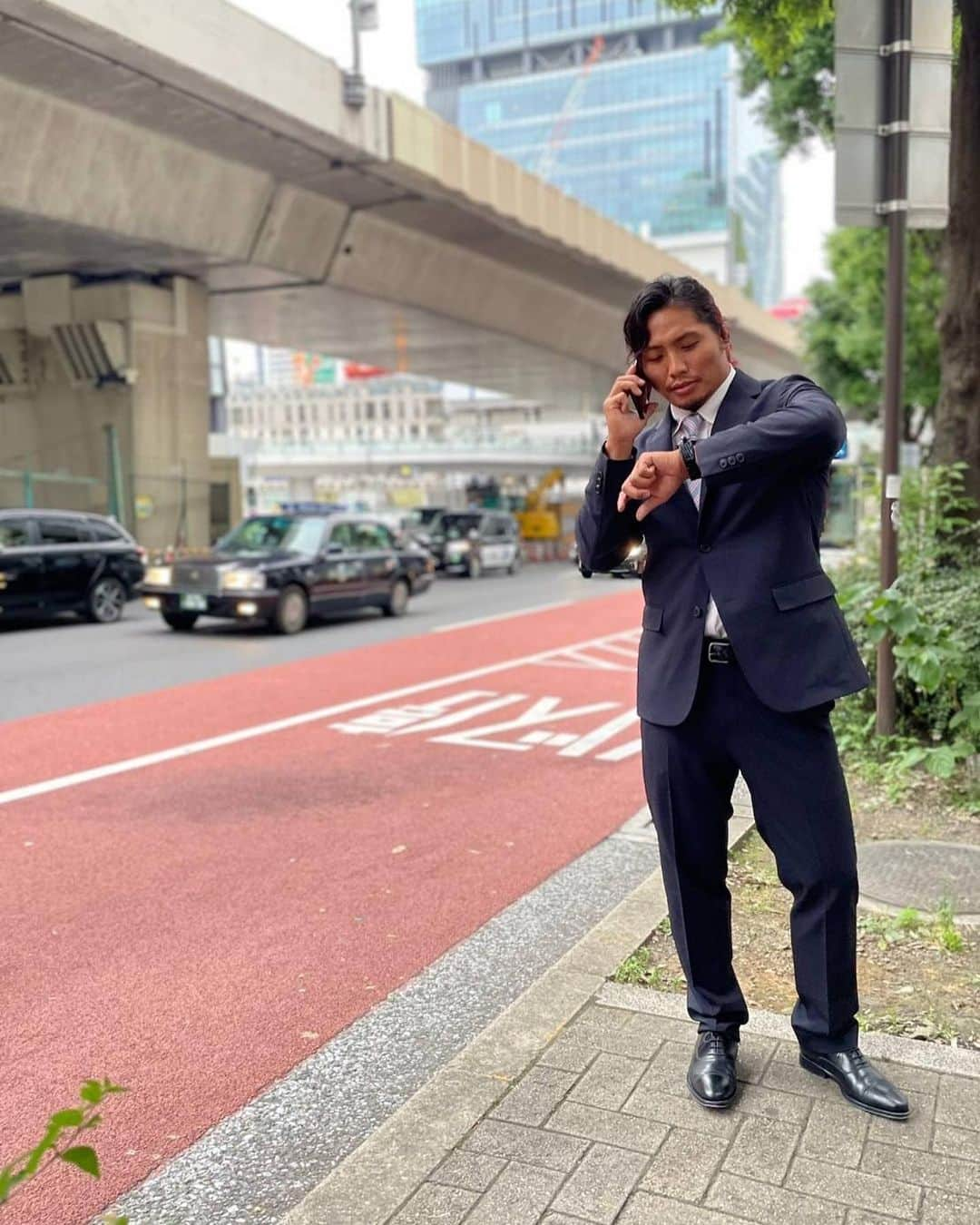 高橋ヒロムさんのインスタグラム写真 - (高橋ヒロムInstagram)「(株)L• I•J 代表取締役社長の高橋ヒロムです👔 新入社員の内藤くんと雑誌取材を受けました。  本日発売 #週刊SPA!」6月28日 17時47分 - timebomb1105