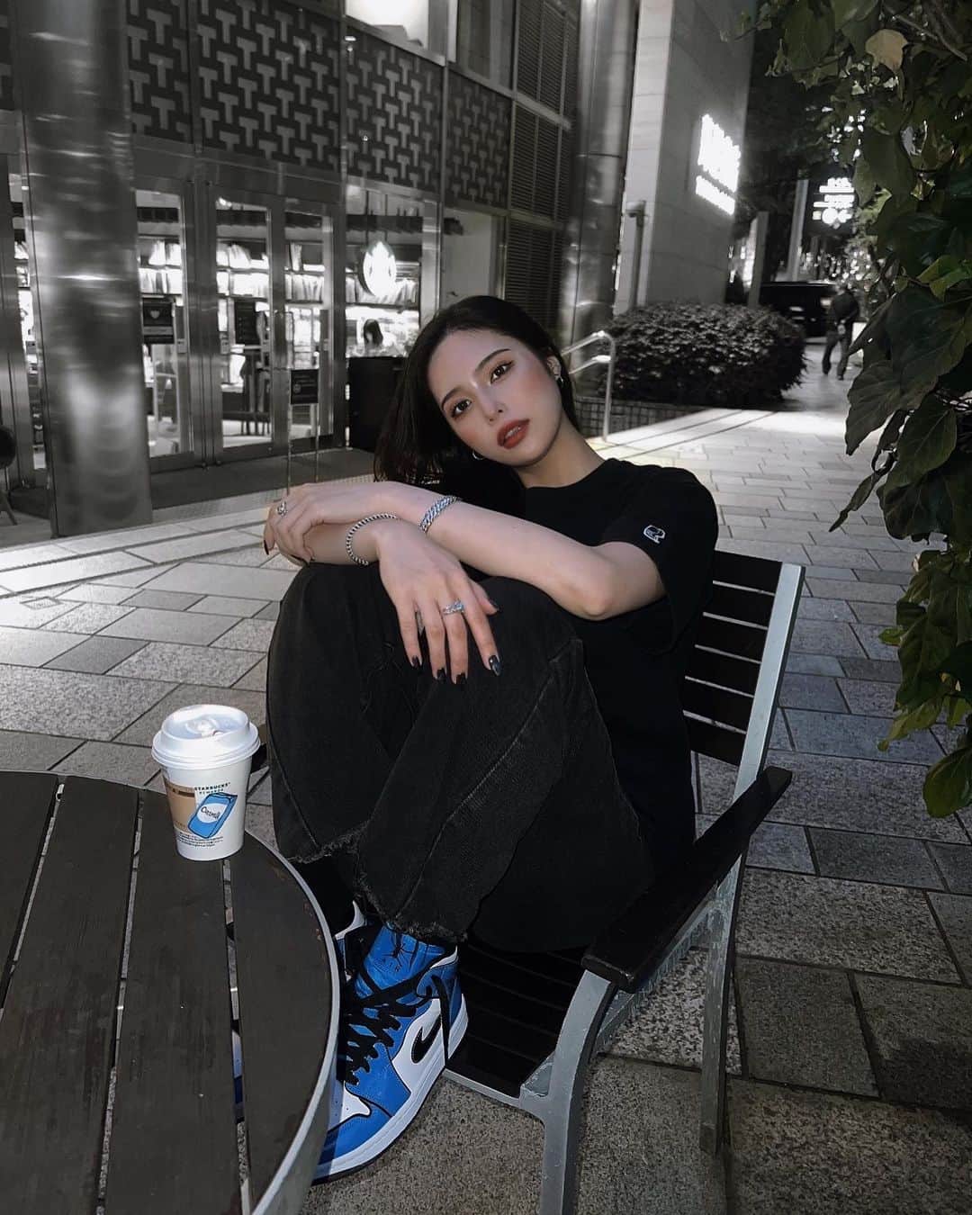 石川愛さんのインスタグラム写真 - (石川愛Instagram)「💙””」6月28日 19時13分 - __aiiiia__