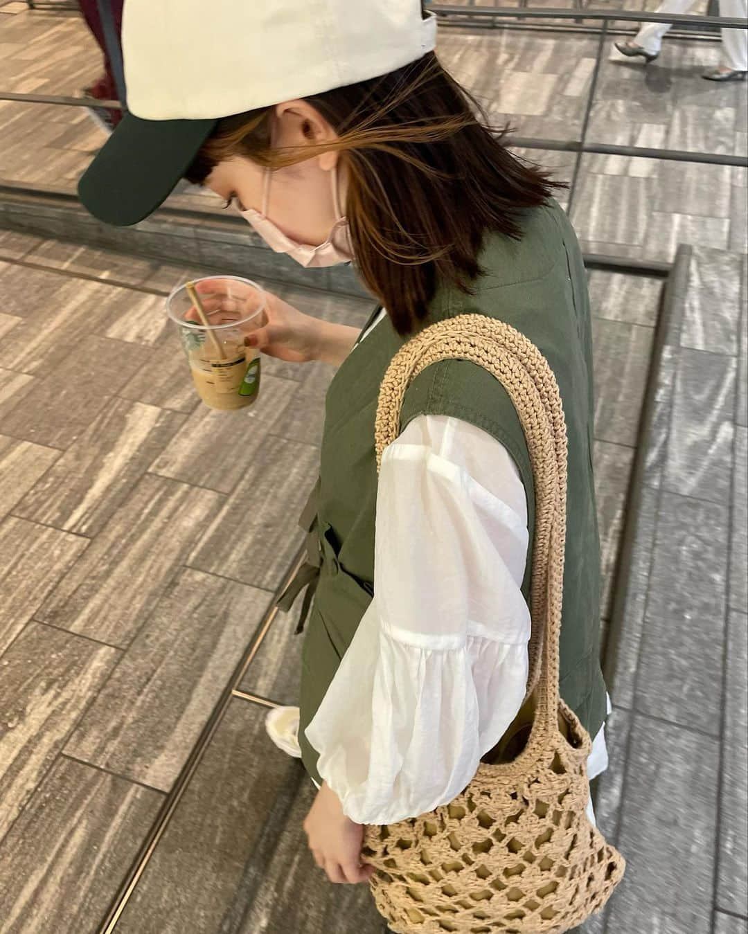 新田湖子さんのインスタグラム写真 - (新田湖子Instagram)「るん！ この間スタバのほうじ茶最後に飲めたあ〜🫶🏼」6月28日 21時32分 - coconitta0809