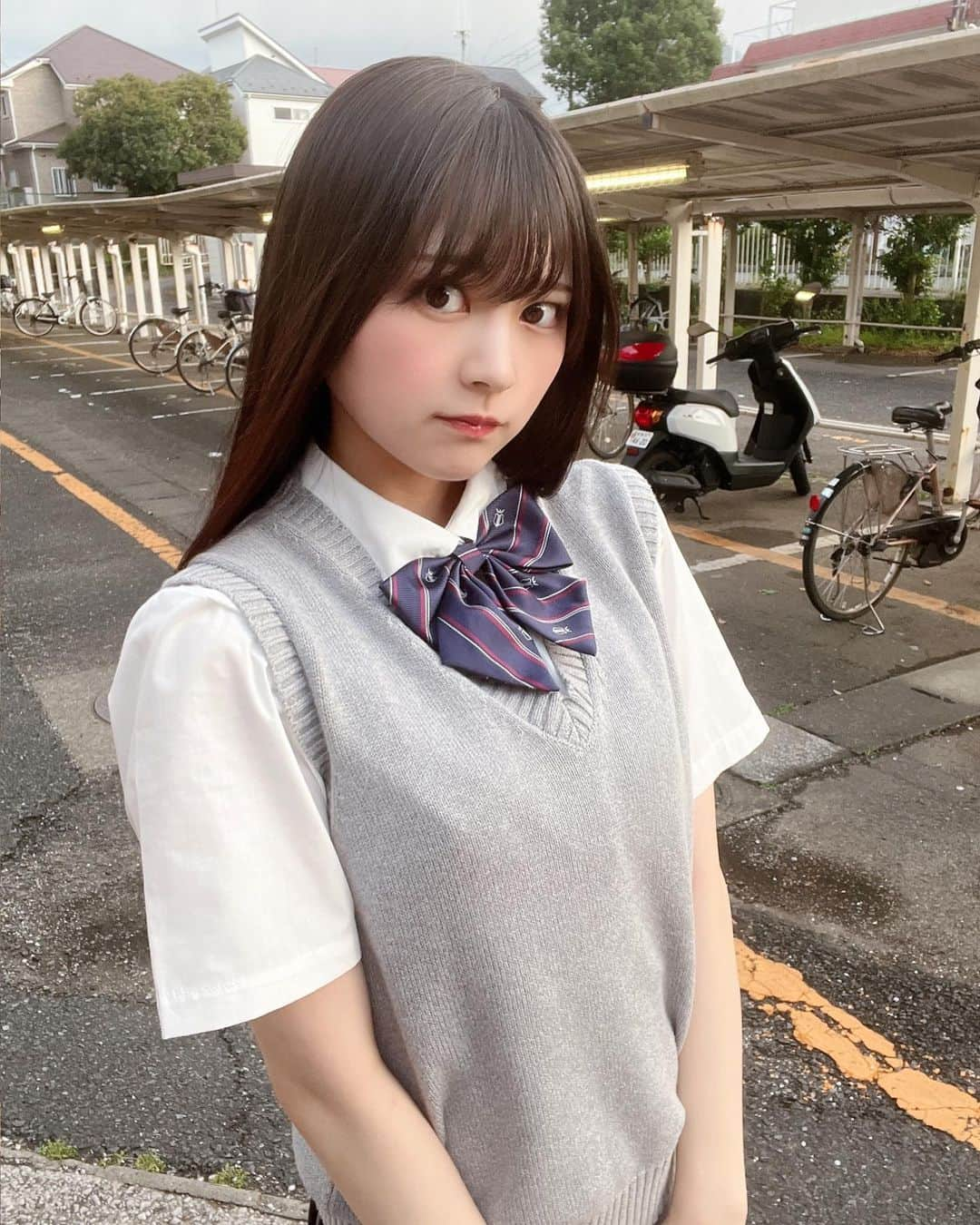 宇咲さんのインスタグラム写真 - (宇咲Instagram)「おはよう🫧 . . . #アイドル #idol #自撮り #自撮り女子 #他撮り #セルフィー #制服 #学生#学校 #校舎 #高校生 #ブレザー #ストレートヘア #宇咲」6月29日 7時39分 - usa_usa0427