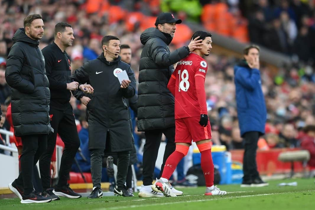 南野拓実さんのインスタグラム写真 - (南野拓実Instagram)「Dearest LFC supporters I was so happy when I joined the LFC family 2 and a half years ago but my time has come to an end.  I had a fantastic time and I will never forget the massive support I received from you all at Anfield  I wish you all the best.   Sayonara, good bye.  YNWA  Taki」6月29日 9時45分 - takumi18minamino_official