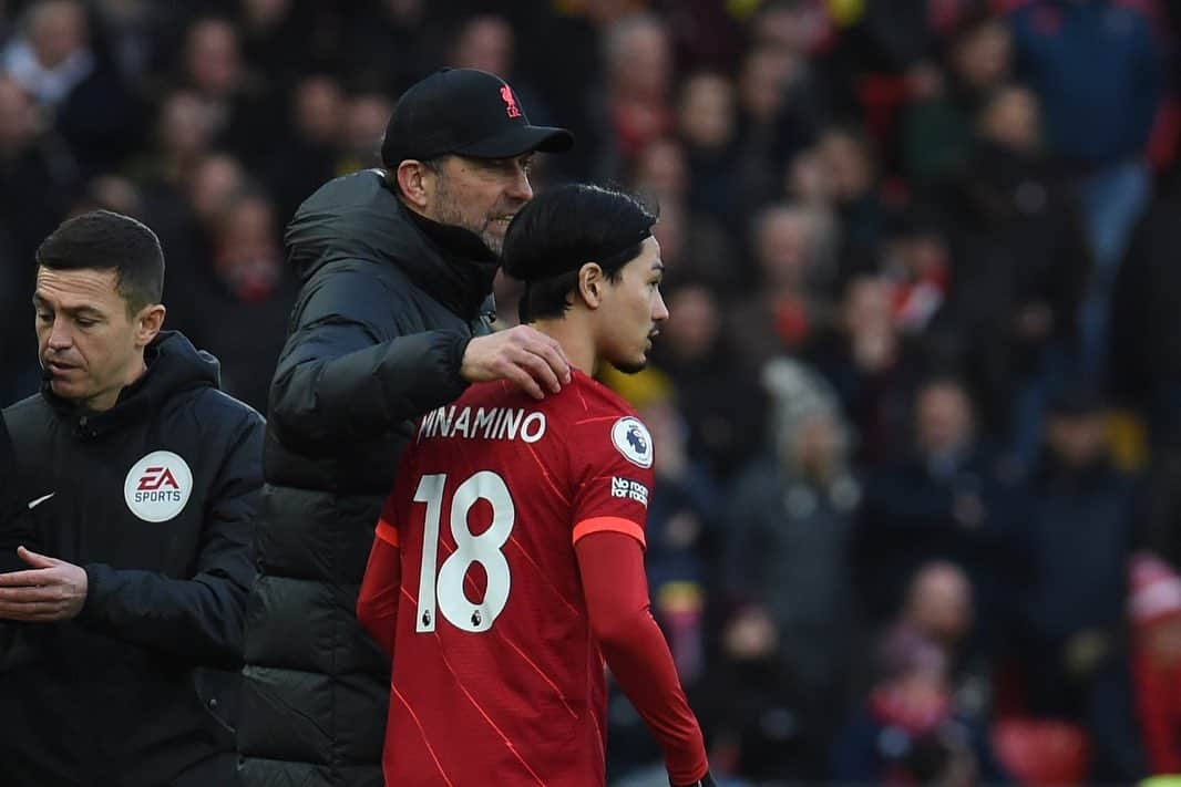 南野拓実さんのインスタグラム写真 - (南野拓実Instagram)「Dearest LFC supporters I was so happy when I joined the LFC family 2 and a half years ago but my time has come to an end.  I had a fantastic time and I will never forget the massive support I received from you all at Anfield  I wish you all the best.   Sayonara, good bye.  YNWA  Taki」6月29日 9時45分 - takumi18minamino_official