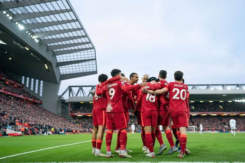 南野拓実さんのインスタグラム写真 - (南野拓実Instagram)「Dearest LFC supporters I was so happy when I joined the LFC family 2 and a half years ago but my time has come to an end.  I had a fantastic time and I will never forget the massive support I received from you all at Anfield  I wish you all the best.   Sayonara, good bye.  YNWA  Taki」6月29日 9時45分 - takumi18minamino_official