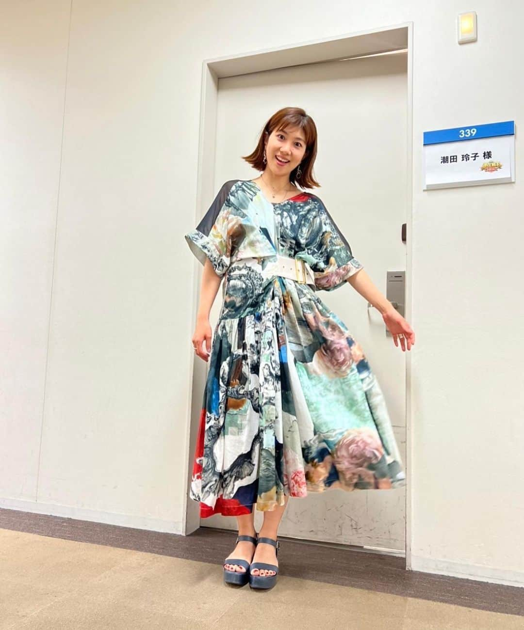 潮田玲子さんのインスタグラム写真 - (潮田玲子Instagram)「昨日放送された潜在能力テストは 北斗晶キャプテンとギャル曽根ちゃん、ミキティこと藤本美貴ちゃんと最強主婦チームで参加させて頂きました😂🙏 緊張したけどめちゃ楽しかったです😍🤭🙏 アンミカさんにも久しぶりにお会いできて嬉しかったです💕🥰  衣装はワンピース @millanni @dressunreve  ピアス @1dk_jewelryworks  ネックレス @ete_official  サンダル @randa_pic  ありがとうございました🙋‍♀️🙏  #潜在能力テスト #最強主婦チーム #北斗晶さん #ギャル曽根ちゃん #藤本美貴ちゃん #アンミカさん #アンミカさんは他チームでしたが #間違いなく最強主婦ですね😂 #皆さんとご一緒できて嬉しかった」6月29日 21時57分 - reikoshiota_official