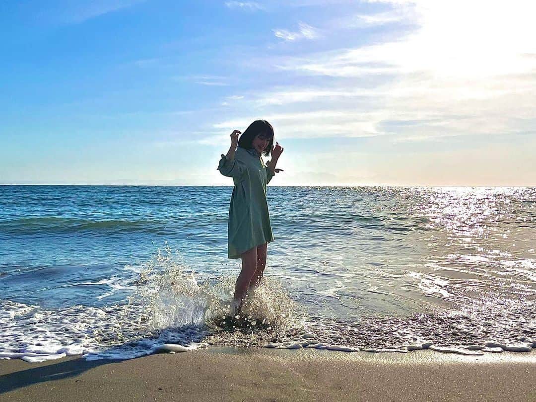 豊嶋花さんのインスタグラム写真 - (豊嶋花Instagram)「最近ほんとに暑いので、海も気持ちよかったです！ そして、今年の夏休みは予定がたくさんでどれも楽しみです〜🌺✨ #豊嶋花」6月30日 18時11分 - hanatoyoshima_official