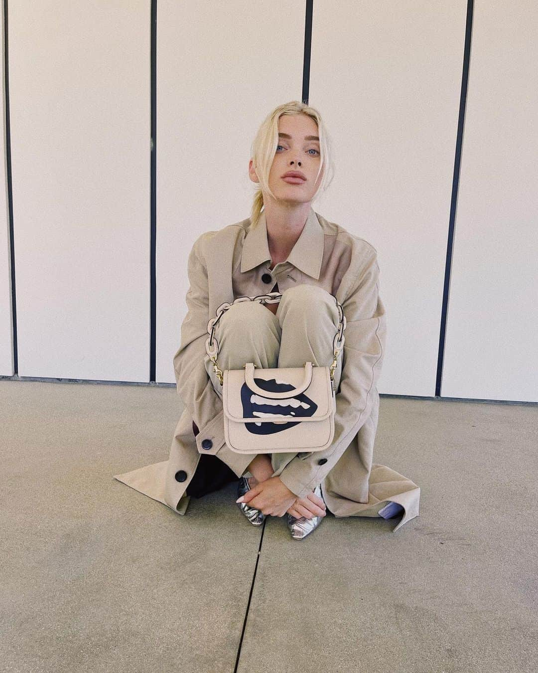 エルザ・ホスクさんのインスタグラム写真 - (エルザ・ホスクInstagram)「staying cool in Tom Wesselmann x @Coach, an iconic collab ❤️ #coachny #coachxcollective」6月30日 18時31分 - hoskelsa