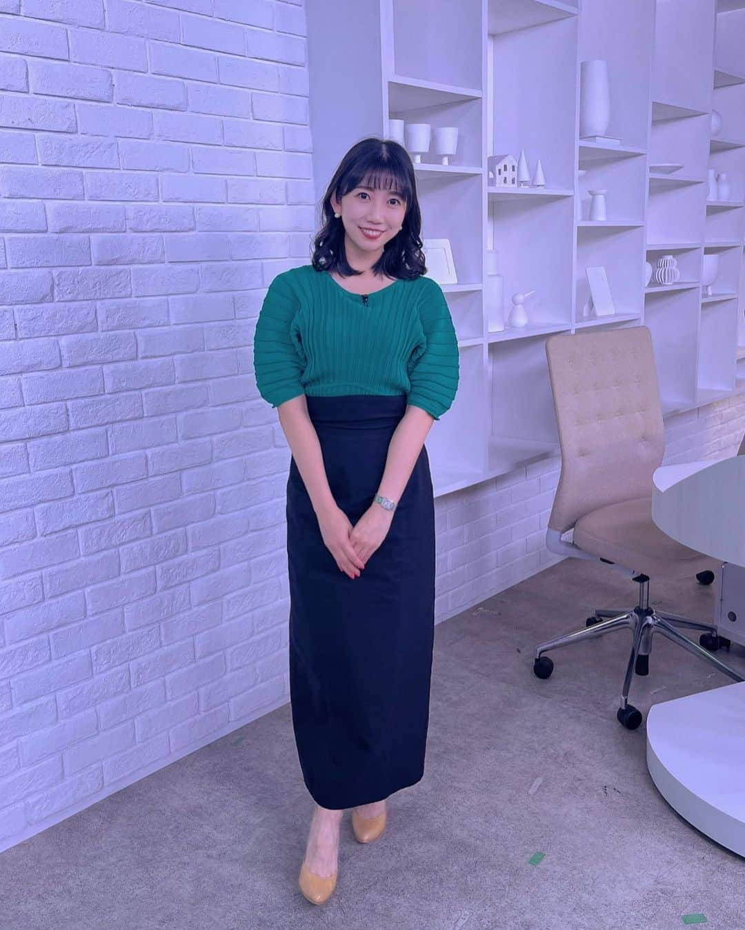 黒田菜月さんのインスタグラム写真 - (黒田菜月Instagram)「ナレ録り🙋‍♀️ #TBSニュース #衣装 #ヘアメイク #女子アナ #アナウンサー #女子アナヘア #女子アナメイク #女子アナコーデ  . #きょうは金曜日 #あと１日がんばろう  #暑いね🫠」7月1日 10時52分 - nyaaatsuki_krd