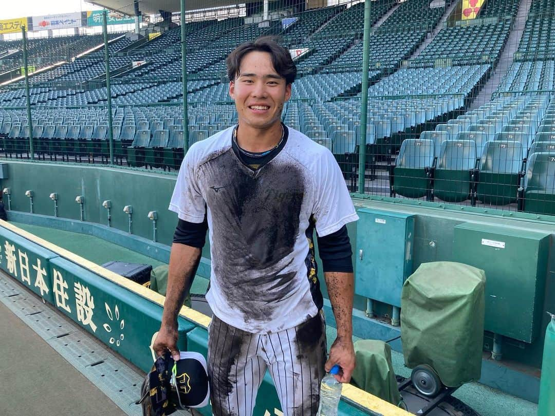 阪神タイガースさんのインスタグラム写真 - (阪神タイガースInstagram)「ファームは今日から甲子園球場でオリックスとの3連戦です！3試合ともに18:00プレイボール！甲子園球場でのファームの戦いにもご注目ください！ #ウエスタンリーグ  #井上広大 選手 #藤田健斗 選手 #榮枝裕貴 選手 #野村克則コーチ  #江越大賀 選手 #片山雄哉 選手 #中川勇斗 選手 #髙寺望夢 選手 #遠藤成 選手 #豊田寛 選手 #板山祐太郎 選手 #木浪聖也 選手 #阪神タイガース  #イチにカケル！」7月1日 16時43分 - hanshintigers_official