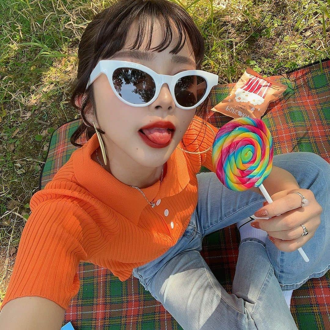 高梨優佳さんのインスタグラム写真 - (高梨優佳Instagram)「つぃに7月〜🥵 毎日暑ぃね🌞🕶🥵 熱中症にだけは気ぉつけてﾈ ‼️ みず飲めょ！！🚰🚰🚰」7月1日 17時08分 - yukaaa0721xx