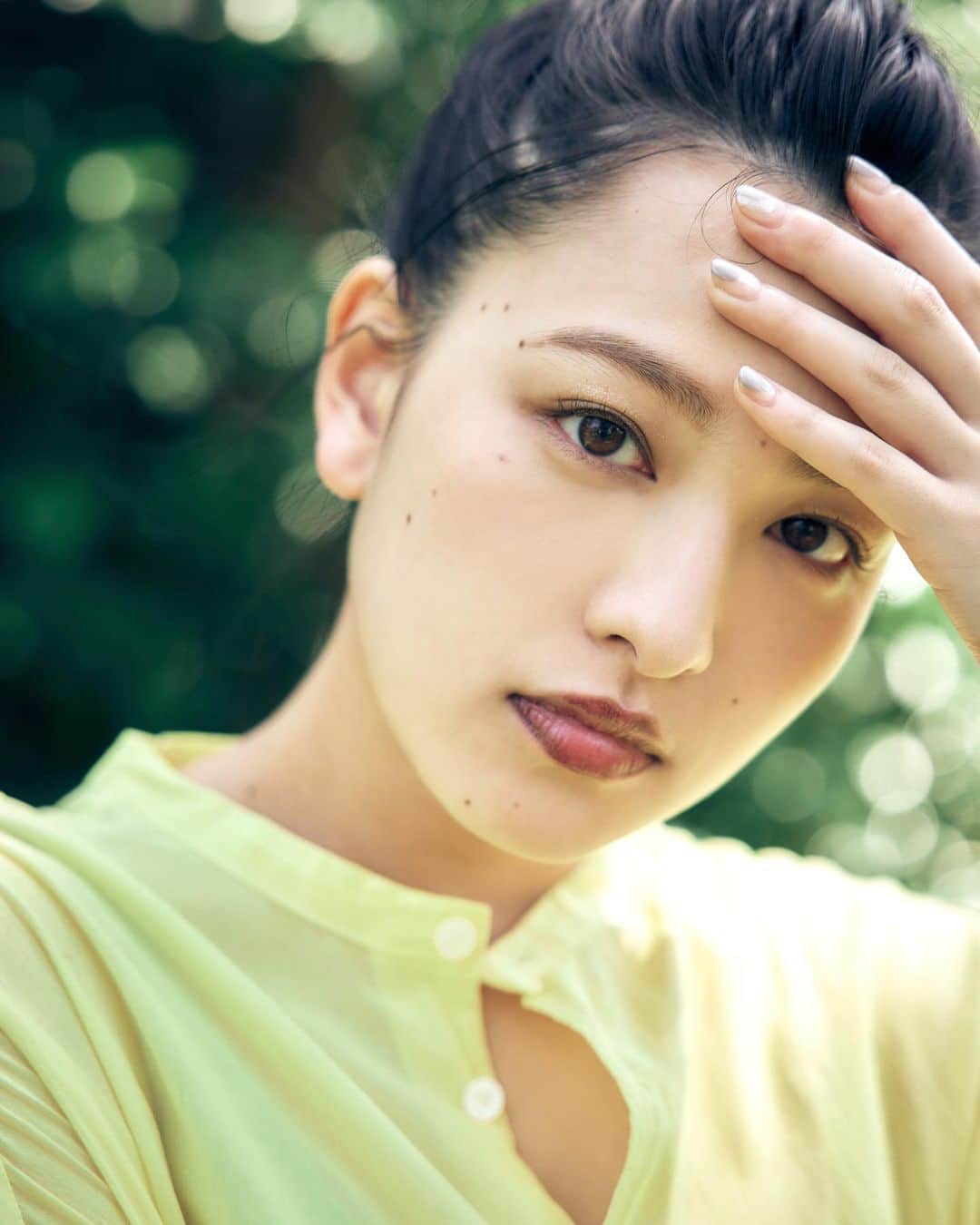 北村優衣さんのインスタグラム写真 - (北村優衣Instagram)「7月！👒💛🌽🌻 お顔の寄りから失礼します。 また素敵に撮ってもらっちゃった◎ . 📷 @shintatanshi  💄 @tsubakichi_hairmake  👗 @kyoko__toyoshima」7月1日 18時23分 - kitamura_y910