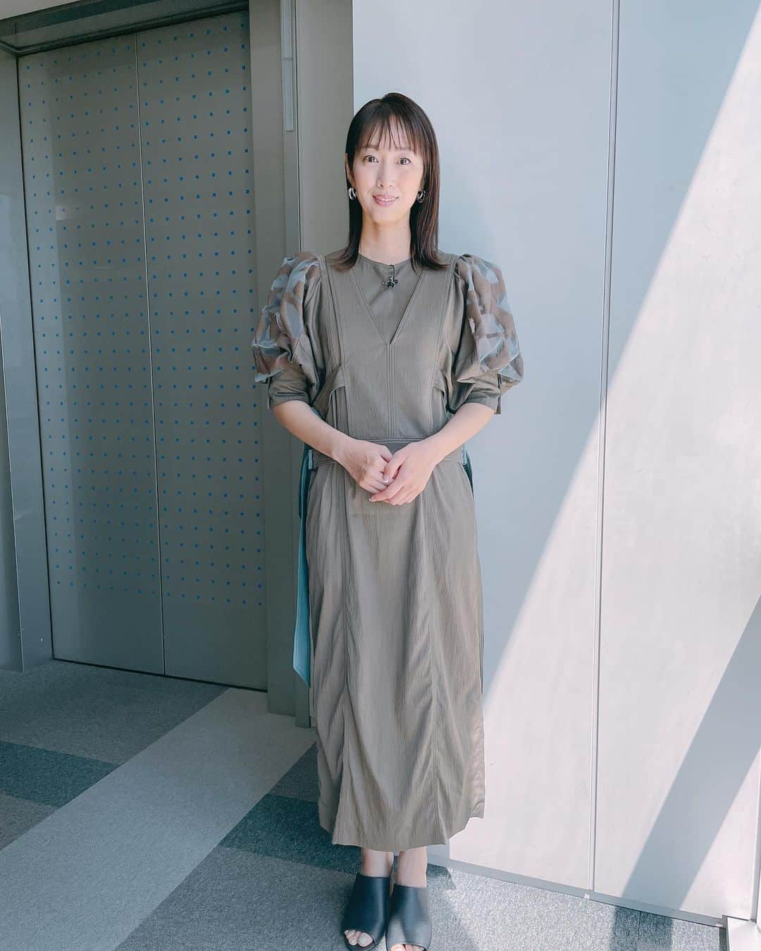 坂下千里子さんのインスタグラム写真 - (坂下千里子Instagram)「. こんばんは。暑さにバテてました…。 . . ノンストップ衣装  ワンピース、ベスト @aoiwanaka.official  . #冷やし中華はじめました #冷やし中華 #美味しい #写メ #無し」7月1日 20時41分 - chiriko_sakashita_official