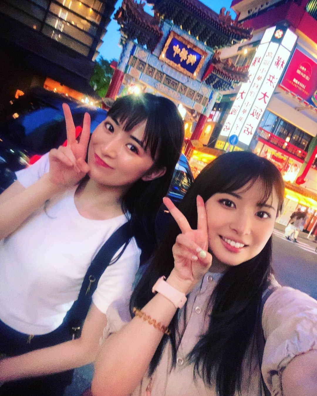 優希美青さんのインスタグラム写真 - (優希美青Instagram)「先日木下彩音ちゃんと中華街食べ歩きしてきました！  日中は暑いからって夜に行ってきましたが、全然暑かった😵‍💫  でも終始楽しめてたのでよかったです😊」7月1日 21時12分 - mio_yuki