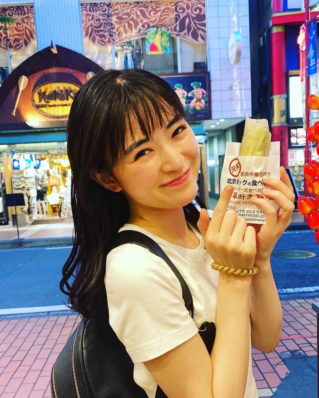 優希美青さんのインスタグラム写真 - (優希美青Instagram)「先日木下彩音ちゃんと中華街食べ歩きしてきました！  日中は暑いからって夜に行ってきましたが、全然暑かった😵‍💫  でも終始楽しめてたのでよかったです😊」7月1日 21時12分 - mio_yuki