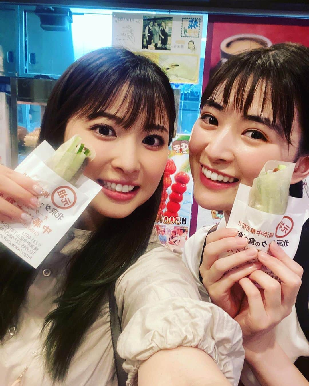 優希美青さんのインスタグラム写真 - (優希美青Instagram)「先日木下彩音ちゃんと中華街食べ歩きしてきました！  日中は暑いからって夜に行ってきましたが、全然暑かった😵‍💫  でも終始楽しめてたのでよかったです😊」7月1日 21時12分 - mio_yuki