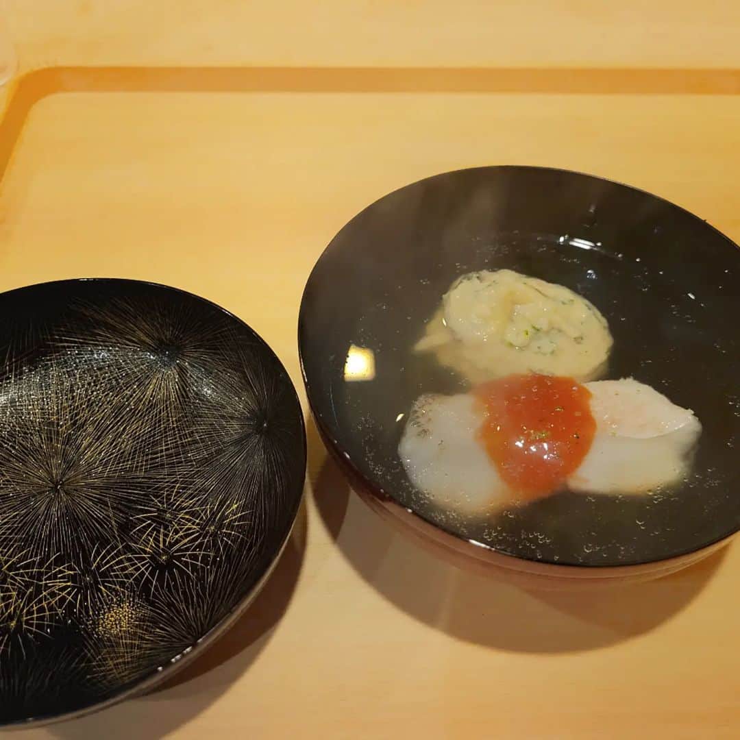 清水邦広さんのインスタグラム写真 - (清水邦広Instagram)「親戚のお店で 美味しい和食をいただきました！ ほんとに美味しくて、 なんとも贅沢な時間でした。  #ずっと行きたくてやっと行けた #どれも美味しい #見た目も美しい #和食清水 #大阪 #親戚 #清水家 #最高」7月1日 22時50分 - gorikuni0811