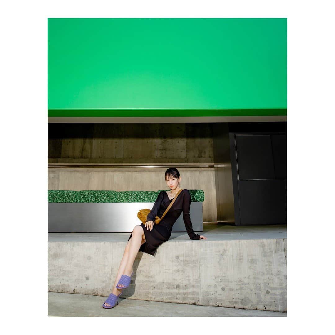 吉岡里帆さんのインスタグラム写真 - (吉岡里帆Instagram)「bottegaveneta “The Square Tokyo”  表参道フラッグシップのオープン1周年に合わせて、 7月1日～7月10日の期間に開催しているそうです。  ボッテガ・ヴェネタのファブリックを使ったソファ素敵でした！  #bottegaveneta  #thesquaretokyo」7月3日 12時10分 - riho_yoshioka