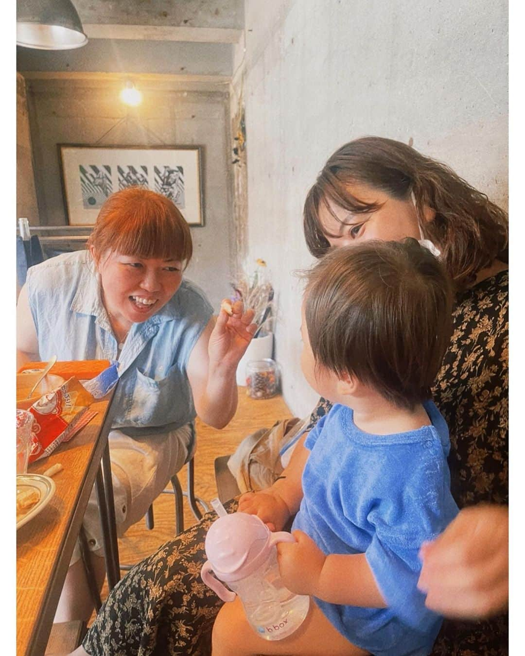 佐々木希さんのインスタグラム写真 - (佐々木希Instagram)「ランチタイム🍴 毎度お馴染みの終日oneで、いつもゆるい感じに集まる私たち。笑 そして毎回頼むカレー🍛 季節によって味も変わるし美味しい😋 ご馳走様でした！  #終日one」7月3日 14時07分 - nozomisasaki_official