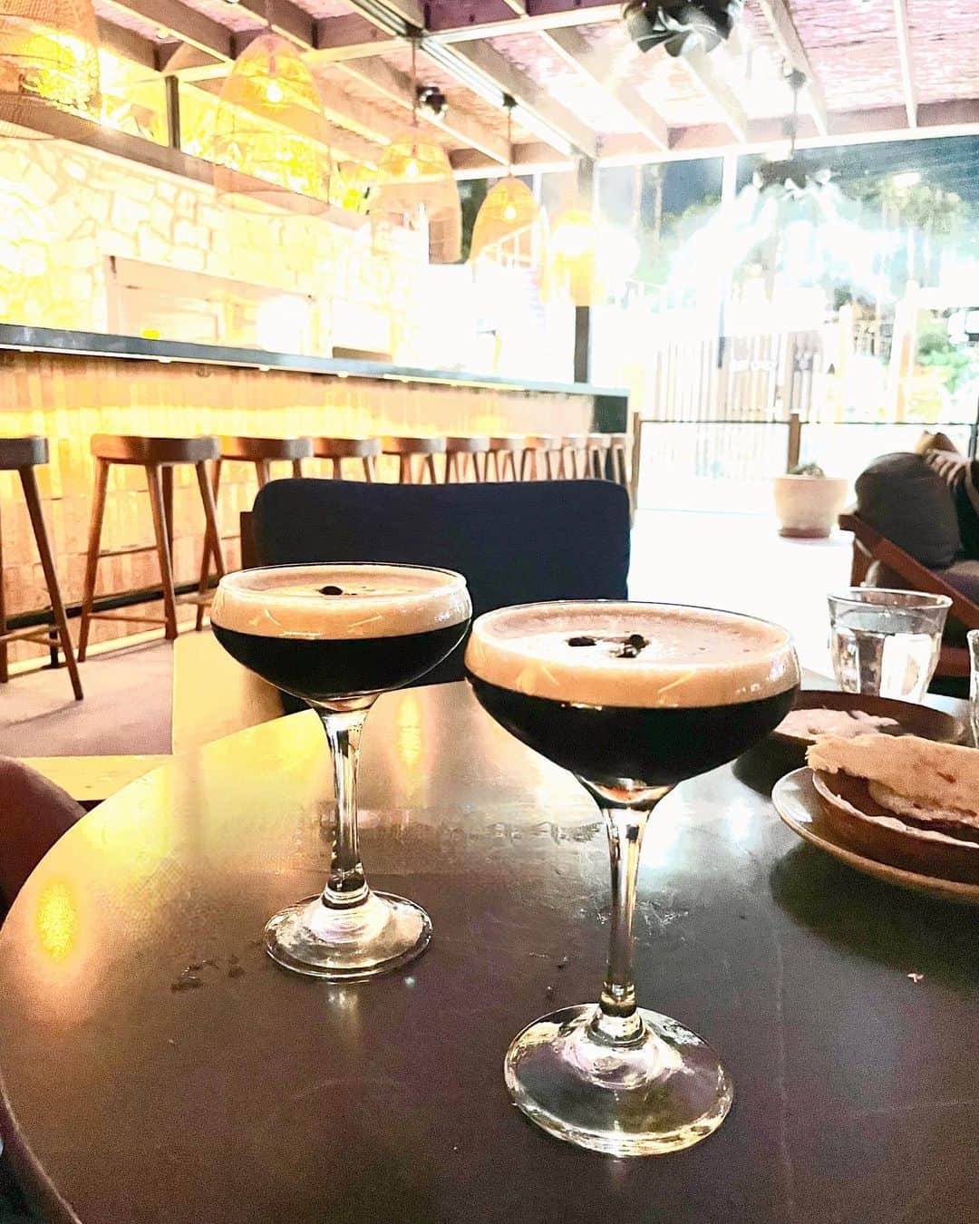 村主章枝さんのインスタグラム写真 - (村主章枝Instagram)「Tasty espresso Martini and hummus. #lasvegasfood  #lasvegasstrip  #lasvegasrestaurants  #ラスベガス生活  #ラスベガスグルメ」7月3日 14時33分 - fumie.suguri