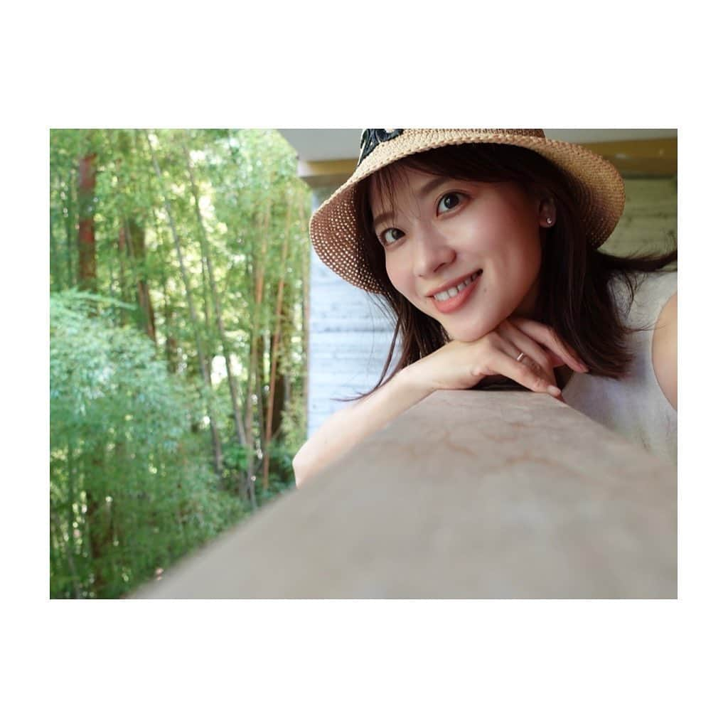 郡司恭子さんのインスタグラム写真 - (郡司恭子Instagram)「* 週末旅👒  やっぱり緑に囲まれると癒される…💭 ため息？深呼吸？ずっとしてました🤭笑  #latergram  #evergreen  #週末旅 #👒 #🌿 #🎋  #日本テレビ #日本テレビアナウンサー #郡司恭子」7月3日 19時02分 - kyoko_gunji