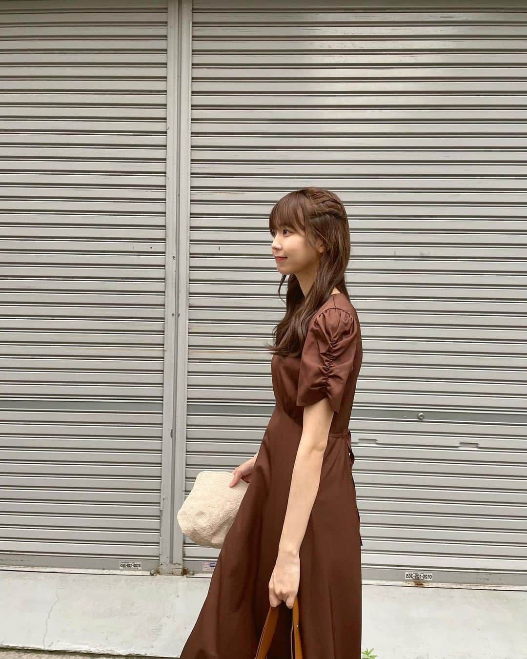 宮崎由加さんのインスタグラム写真 - (宮崎由加Instagram)「🧸📺⏳🕰 ⁡ 収録の日の私服🤝 ⁡ 今日は一日たっぷりロケをしてきました！ とても楽しかった〜🏄🏼‍♀️🏄🏾🏄🏻‍♂️  写真も載せられるようになったら更新しますね✨ ⁡ 明日は月曜日！！今日はたっぷりどっぷり寝て 来週からも元気にすごすぞう😪😪😪😪  #宮崎由加 #きょこ #160 #162 #brown  #ブラウンワンピース #ootd #😪😪」7月3日 20時05分 - yuka_miyazaki.official