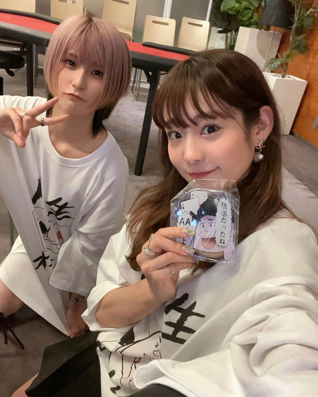 来栖うさこさんのインスタグラム写真 - (来栖うさこInstagram)「差分たくさん😗最後爆笑してる。  ・‥…━━ﾟ+.━★・‥…━━.+ﾟ #来栖うさこ  #愛媛県産グラドル #グラドル #グラビア #ショートカット女子 #model #cosplayer #村上結梨 #ポーカー #ピンクベージュヘアカラー  #ウルフカット女子」7月4日 0時17分 - kurusu_usako