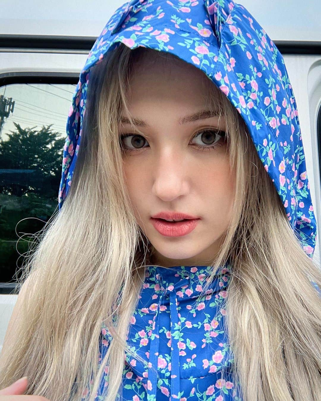 ソミさんのインスタグラム写真 - (ソミInstagram)「💙🫐🌎🦋💙」7月4日 14時18分 - somsomi0309