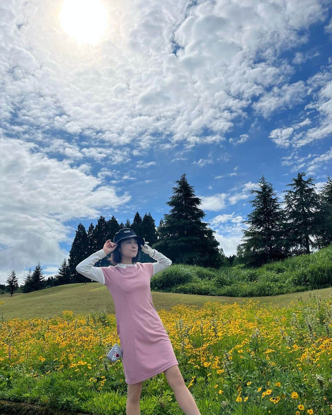 みひろさんのインスタグラム写真 - (みひろInstagram)「. 故郷　新潟でゴルフ⛳️ 最高〜‼︎  👚👒 @susic_golf #susic   #ゴルフ #ゴルフ女子 #ゴルフコーデ #ゴルフウェア #ゴルフ女子コーデ  #golf #golfwear   #新潟 #新潟ゴルフ」7月4日 18時57分 - mihiro0519