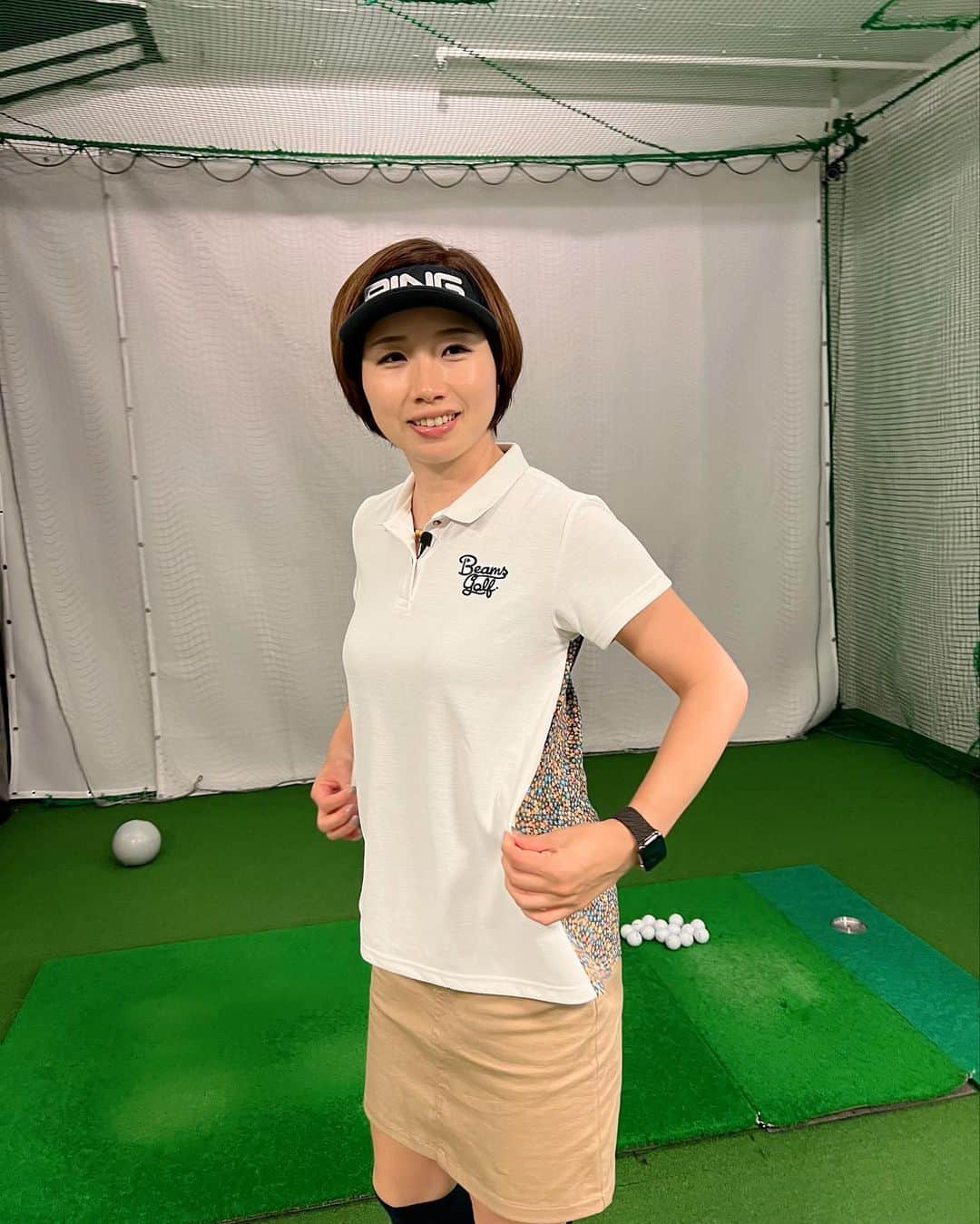 勝又優美さんのインスタグラム写真 - (勝又優美Instagram)「皆さまこんばんは😃 今日は月曜日！夕刊フジの日でした！ 毎週月曜日は夕刊フジでゴルフレッスンをご覧ください😆 よろしくお願いします☺️  今回のBEAMS GOLFウェア、おススメはこちら💁‍♀️ 襟の裏まで花柄☺️🌸↓  https://www.beams.co.jp/item/beamsgolf/shirt/83020344444/?color=19  夕刊フジは電子版もおすすめ！ フルカラーでバックナンバーも読めます😆  夕刊フジ電子版はこちら↓ https://denshi.sankei.co.jp/application/fuji.html  新YouTubeチャンネル↓ https://youtu.be/OpgpL4tJovY  LPGAオフィシャルYouTubeチャンネル↓ https://youtu.be/t2HVNHLcfIw  #夕刊フジ #pinggolf #beamsgolf  #フジクラシャフト #勝又優美 #ゴルフ #ゴルフ女子 #golf #ゴルフコーデ #ゴルフウェア #ゴルフ女子コーデ #ゴルフレッスン #golfstagram」7月4日 22時56分 - yumi.katsumata