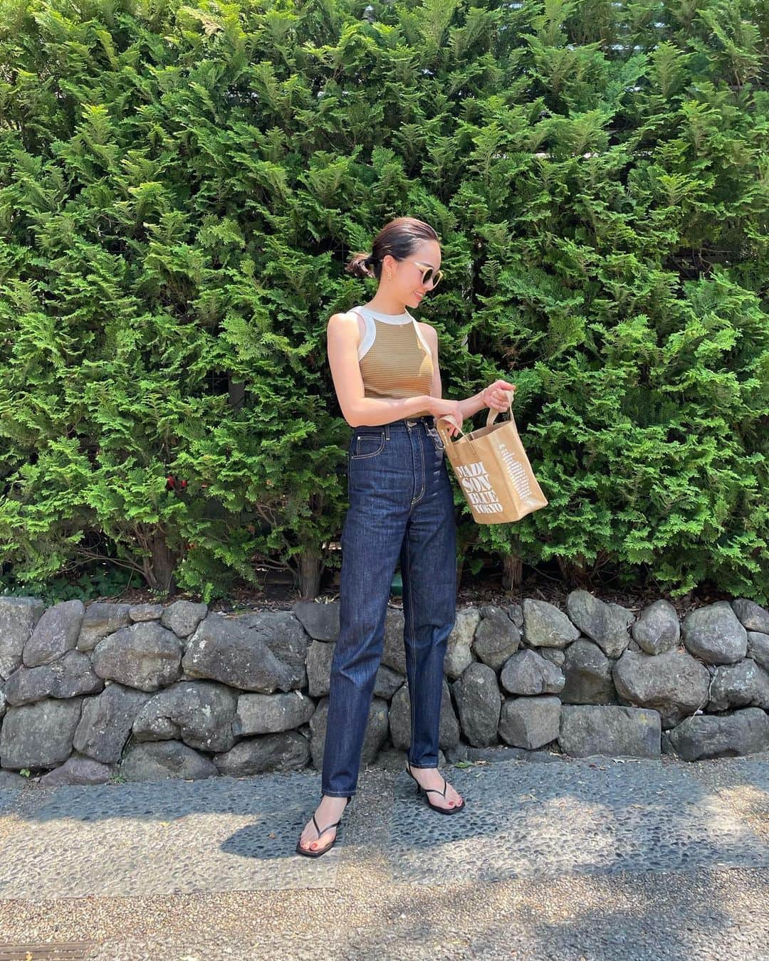 春名亜美さんのインスタグラム写真 - (春名亜美Instagram)「☀️☀️☀️  #tops @todayful_  #denim @blackbymoussy_official #bag @madisonblue_official  #sandals @therow  ・ ・ ・ #todayful #blackbymoussy #blkby #fromfirstmusee #madisonblue #デニムコーデ」7月5日 19時02分 - amiharunaami