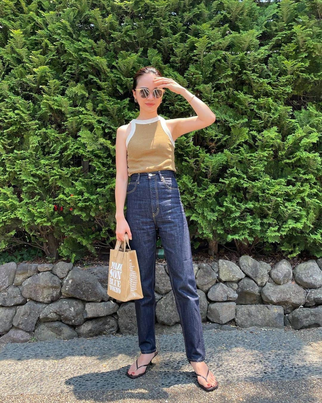 春名亜美さんのインスタグラム写真 - (春名亜美Instagram)「☀️☀️☀️  #tops @todayful_  #denim @blackbymoussy_official #bag @madisonblue_official  #sandals @therow  ・ ・ ・ #todayful #blackbymoussy #blkby #fromfirstmusee #madisonblue #デニムコーデ」7月5日 19時02分 - amiharunaami