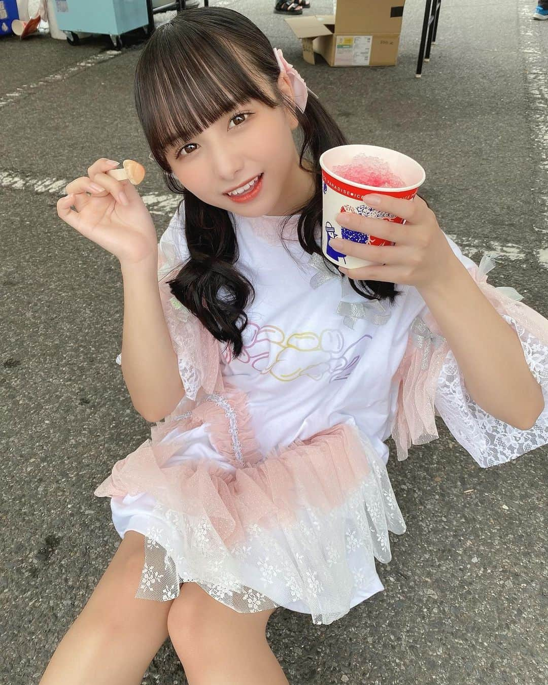 新谷真由さんのインスタグラム写真 - (新谷真由Instagram)「かき氷はいちご味が好きです🍧  いちごは苦手。」7月5日 22時38分 - ni_mayu43