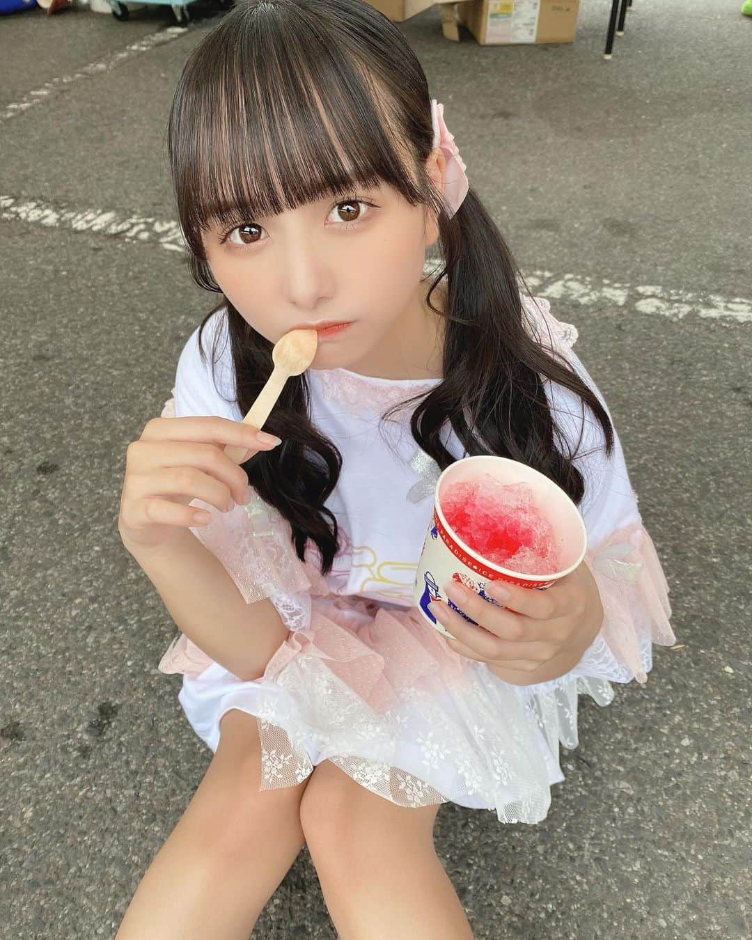 新谷真由さんのインスタグラム写真 - (新谷真由Instagram)「かき氷はいちご味が好きです🍧  いちごは苦手。」7月5日 22時38分 - ni_mayu43