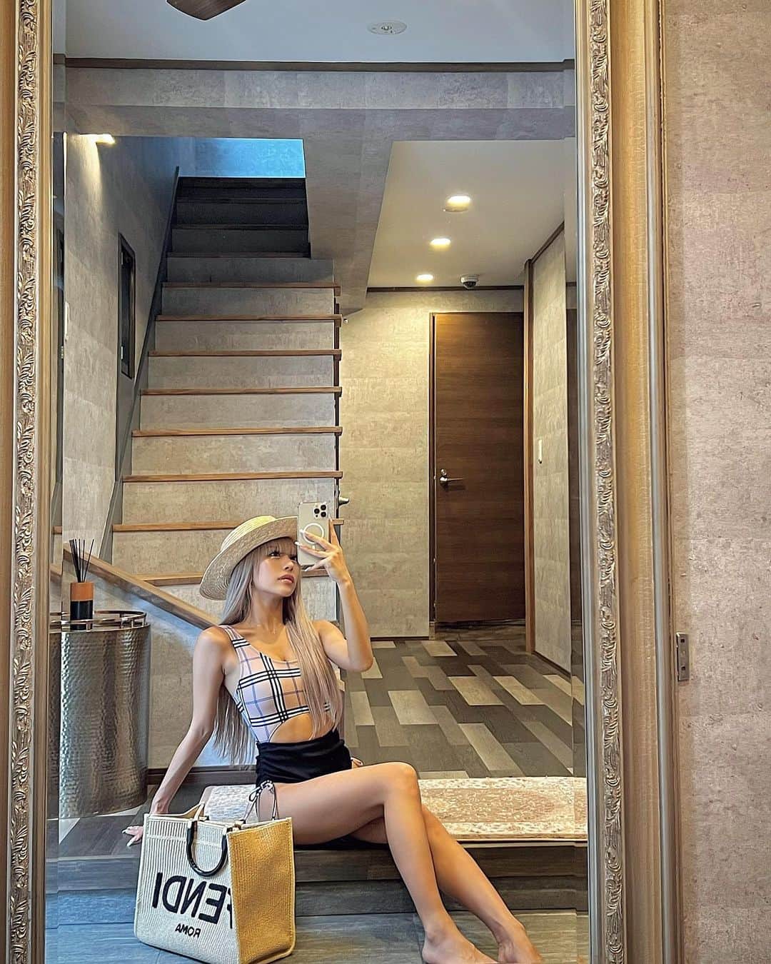 華さんのインスタグラム写真 - (華Instagram)「着せ替え人形 華ちゃん👶🏼💜笑  健康的な自分の身体がだいすき♡」7月6日 13時55分 - _hana.87_
