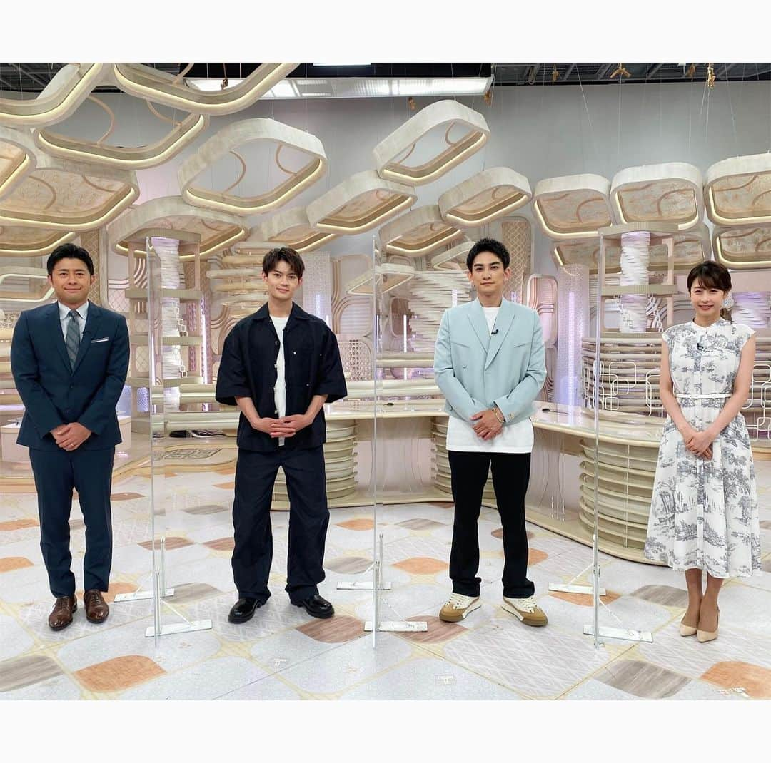 フジテレビ「プライムニュース イブニング」さんのインスタグラム写真 - (フジテレビ「プライムニュース イブニング」Instagram)「今夜10時スタートの “水10”新ドラマ「テッパチ！」から 町田啓太さん、佐野勇斗さんがイット！のスタジオに！ 自衛官候補生を演じるお二人の体作りに榎並キャスターも興味津々 放送は午後4時ごろです！  #町田啓太 #佐野勇斗 #テッパチ #自衛官候補生 #筋肉 #ドラマ #水10  #加藤綾子 #榎並大二郎 #イット #フジテレビ」7月6日 14時32分 - livenews_it