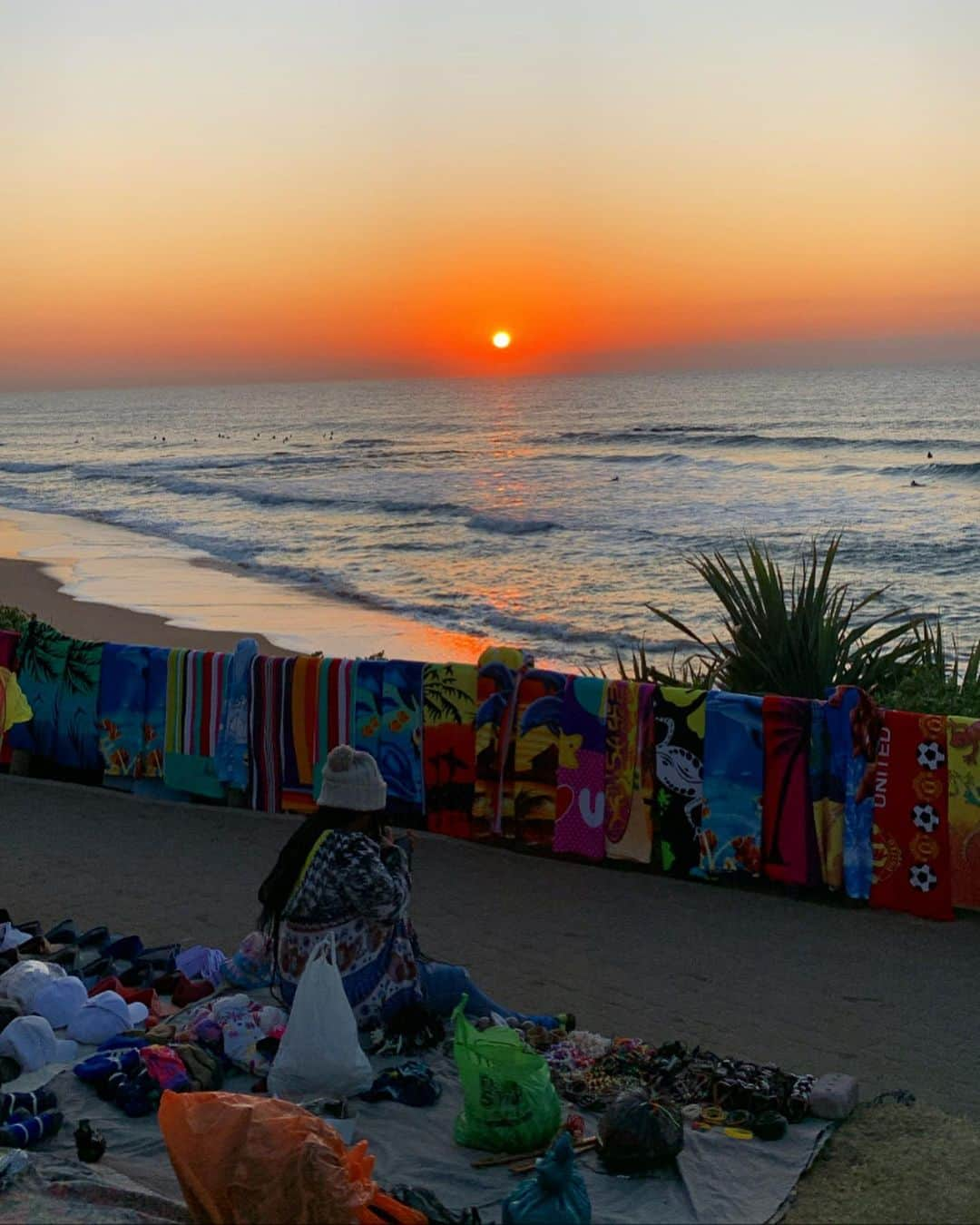 ニッキ・バン ダイクさんのインスタグラム写真 - (ニッキ・バン ダイクInstagram)「South Africa so far ❤️🇿🇦🌞💗🌝🦓」7月6日 17時50分 - nikkivandijk