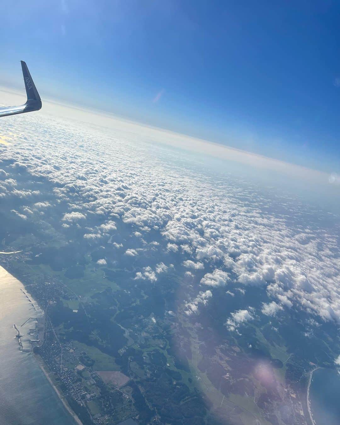 栗原恵さんのインスタグラム写真 - (栗原恵Instagram)「. 色んな表情を見せてくれる 飛行機からの景色が好きです✈️🌈」7月6日 20時42分 - megumi_kurihara_official
